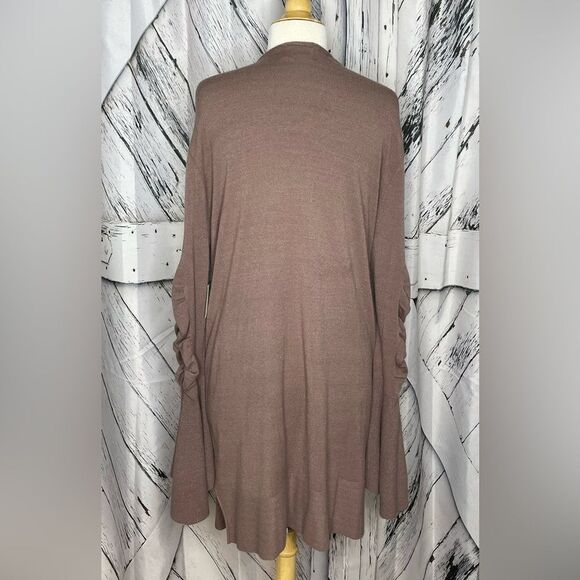 NWT Hinge Ruched Bell Sleeve Cardigan Taupe XXL - Picture 6 of 11